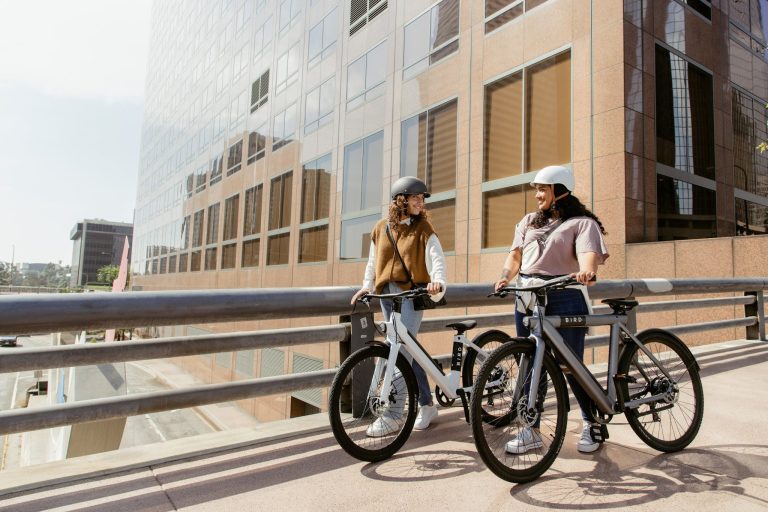 bird bike-enters-booming-uk-e-bike-market-halfords-launch-3