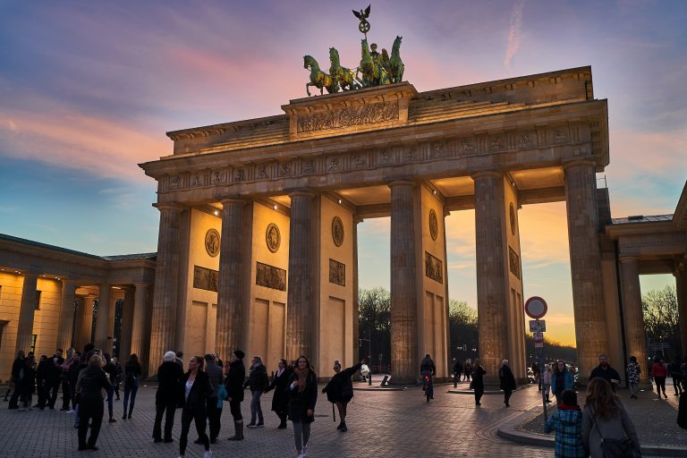 Berlin high-speed cycle route Brandenburg Gate